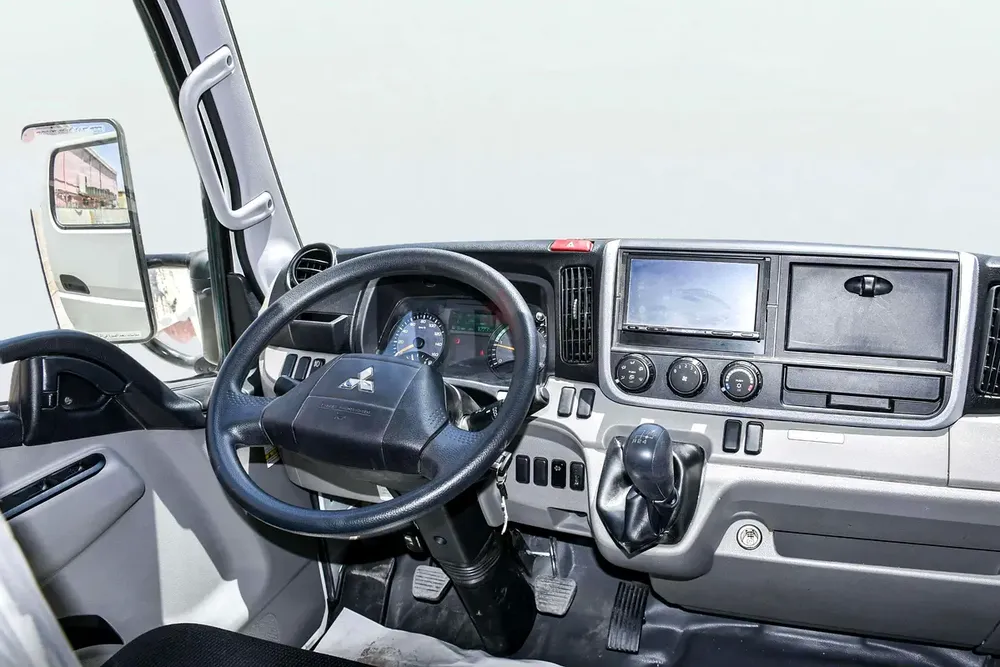 2025 Mitsubishi Canter Double Cabin 3.0L | GCC Specifications - Image 8