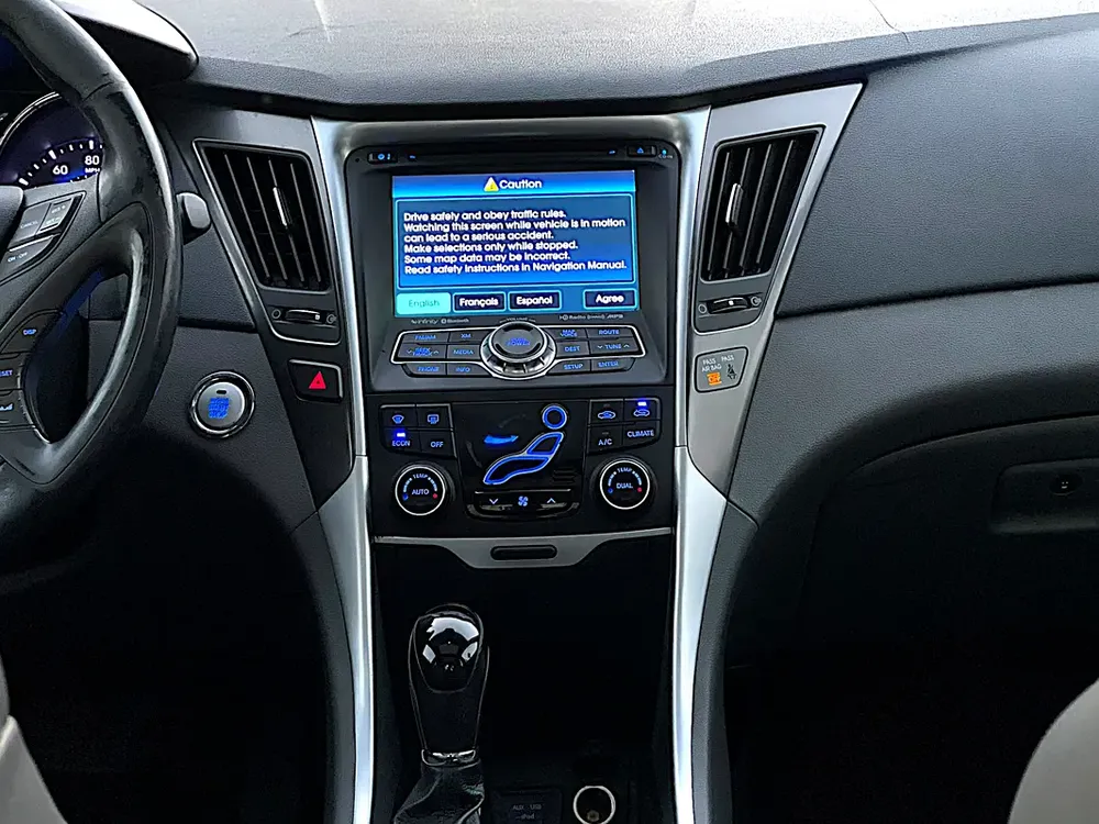 HYUNDAI SONATA | HYBRID | LIMITED | 2.4L V4 | WELL MAINTAINED - Image 13