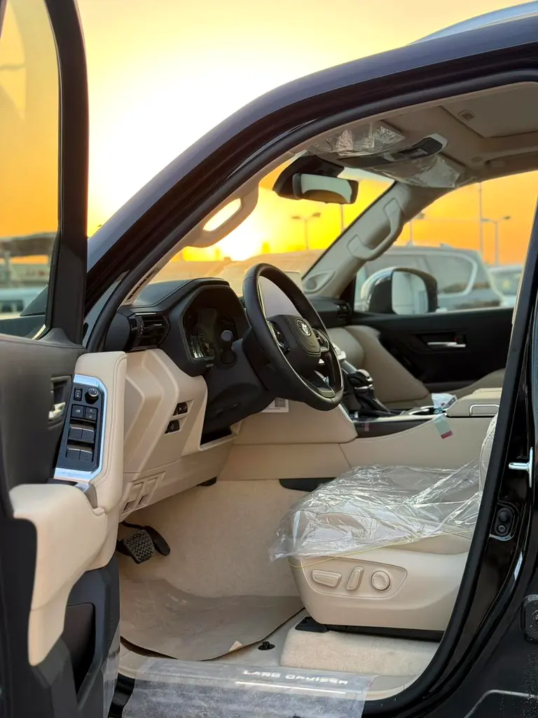 Toyota Land Cruiser 2026 VX - 4.0 Ltr Petrol Engine - GCC Specification - Image 9