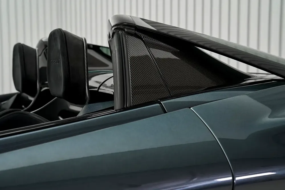 MCLAREN 765LT SPIDER, 2022, GCC, CARBON PACKAGE,DEALER WARRANTY, EXCELLENT CONDITION - Image 12