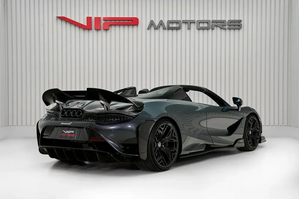 MCLAREN 765LT SPIDER, 2022, GCC, CARBON PACKAGE,DEALER WARRANTY, EXCELLENT CONDITION - Image 4