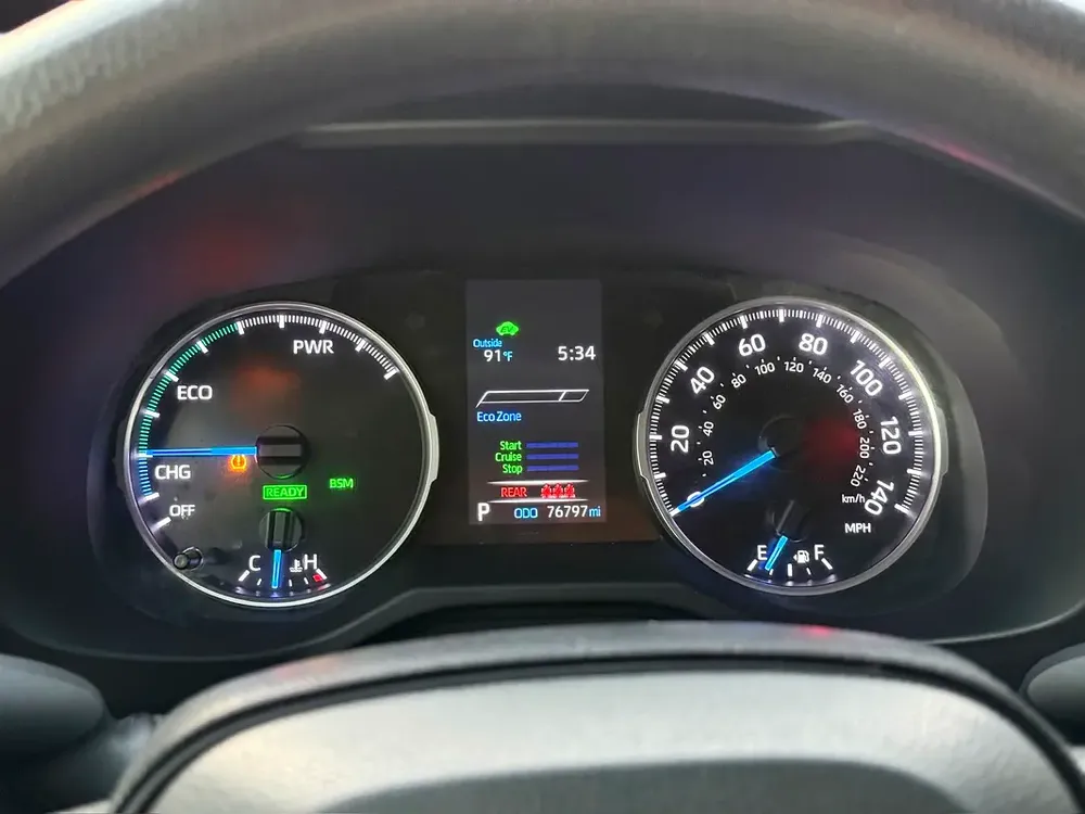 Toyota Rav 4 XLE Hybrid 2021 - American Specs - Well Maintained - Image 10