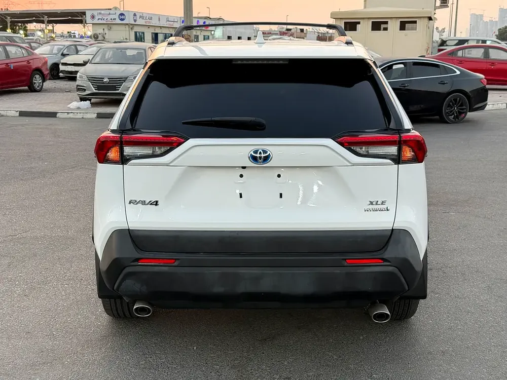 Toyota Rav 4 XLE Hybrid 2021 - American Specs - Well Maintained - Image 6