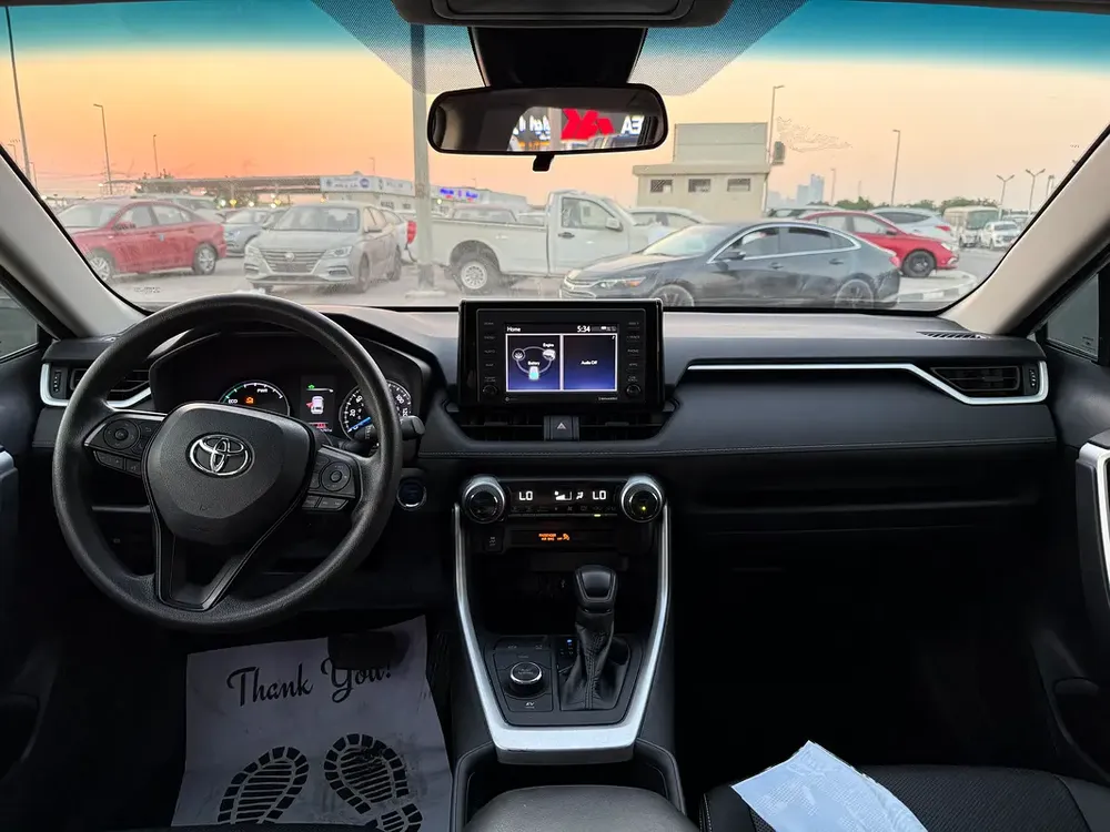 Toyota Rav 4 XLE Hybrid 2021 - American Specs - Well Maintained - Image 8