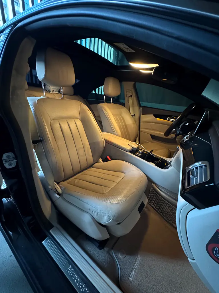 Mercedes CLS500 2015 GCC | 132k KM | V8 | Good Condition - Image 9