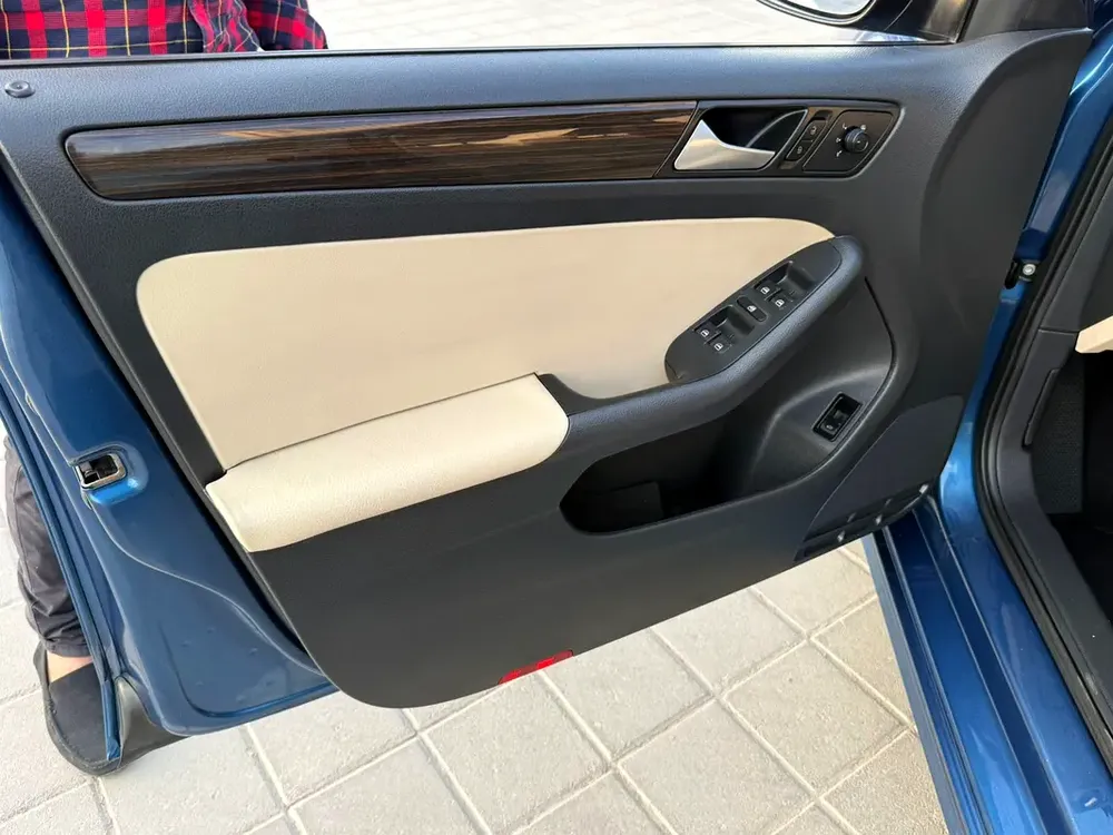 🔥 2018 Volkswagen Jetta SE 2.5L | GCC Specs | Stylish | Fuel Efficient | Excellent Condition 🔥 - Image 17
