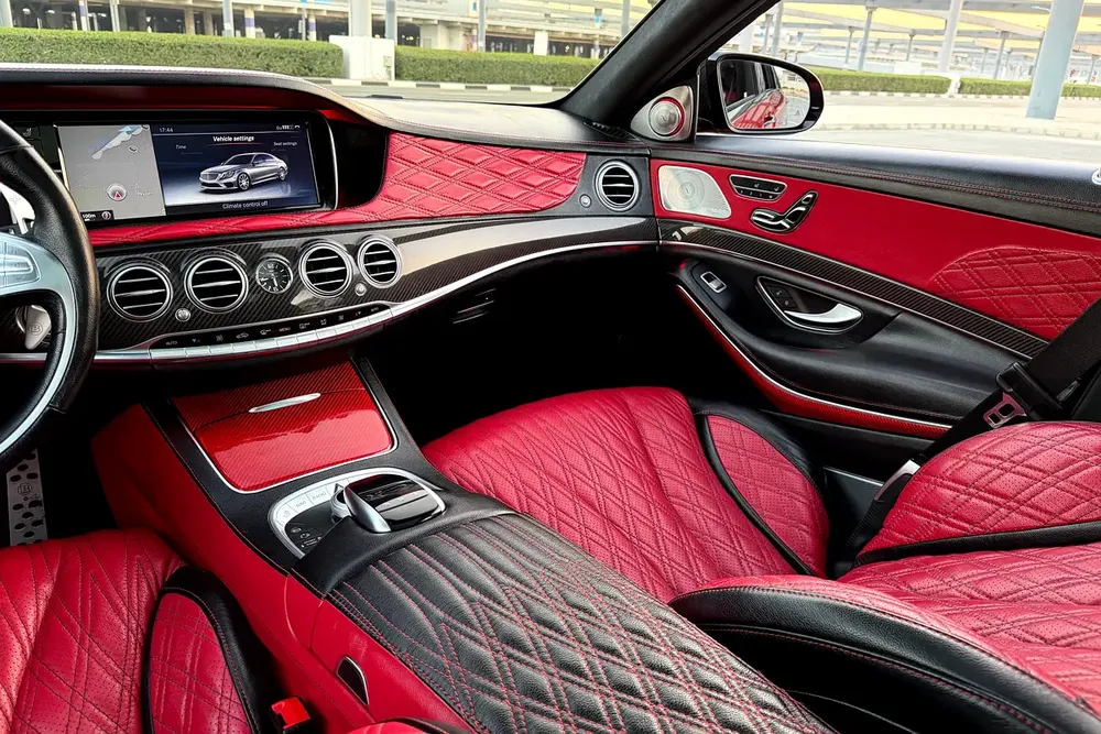 Mercedes Benz Brabus 850 2015 GCC Specifications (2 Keys / Single Owner) - Image 12