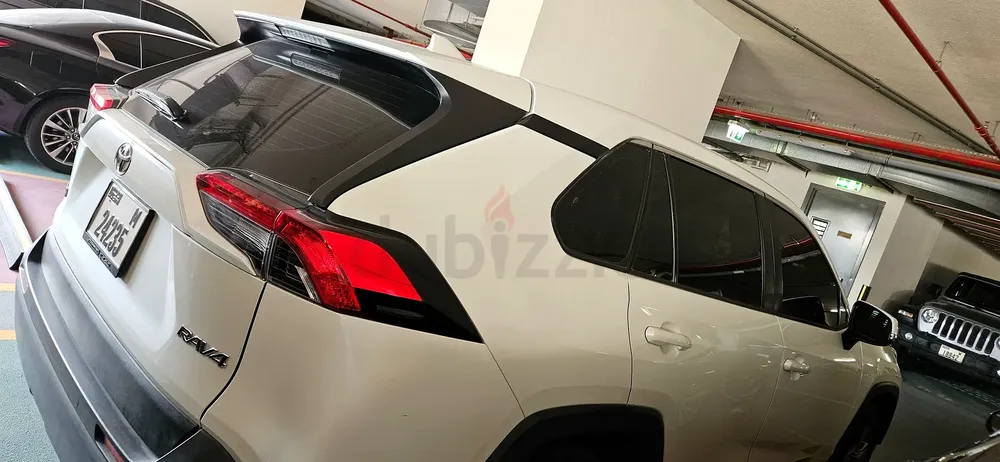 Toyota RAV4 2022 EX | GCC Specs | Low Mileage | Pristine Condition - Image 4