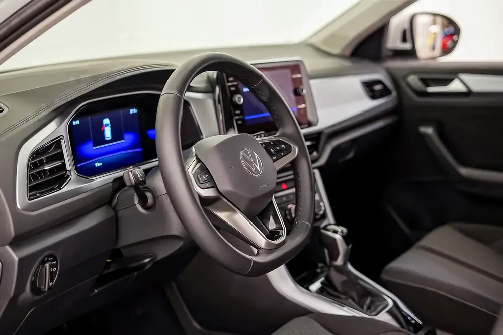 AED 1237 PM | VW T-ROC 2024 | UNDER 3 YEAR AGENCY WARRANTY & SERVICE CONTRACT | LOW KMS | GCC - Image 11