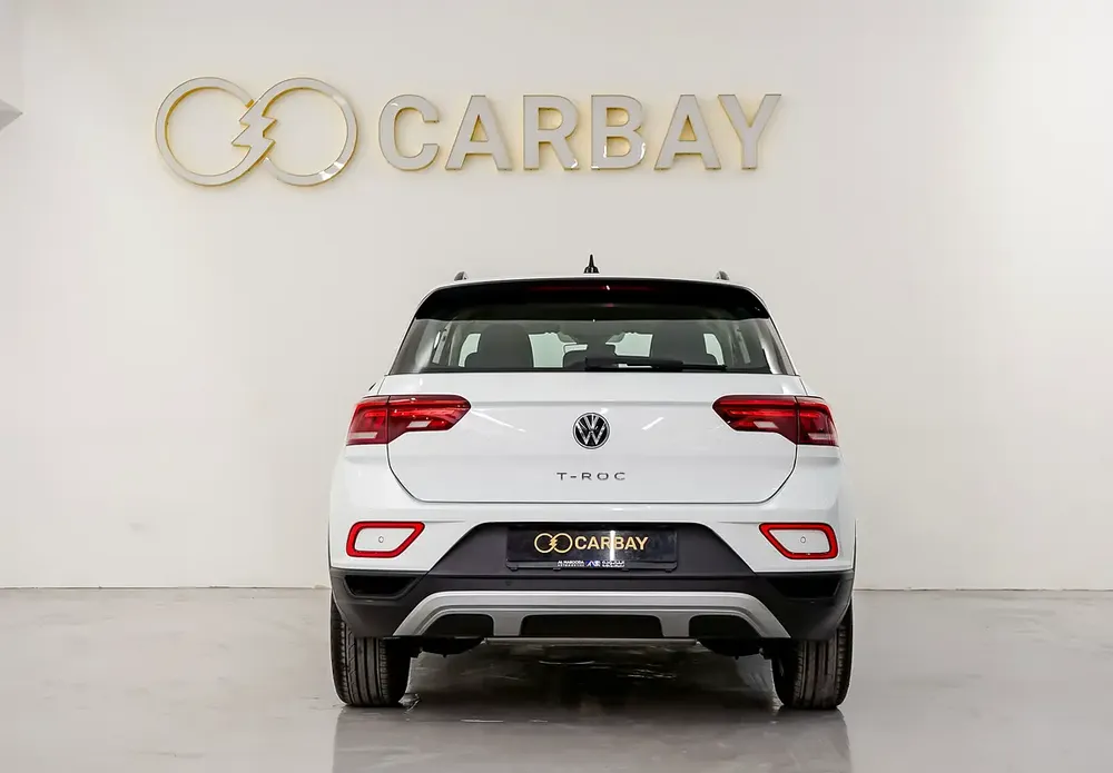 AED 1237 PM | VW T-ROC 2024 | UNDER 3 YEAR AGENCY WARRANTY & SERVICE CONTRACT | LOW KMS | GCC - Image 6