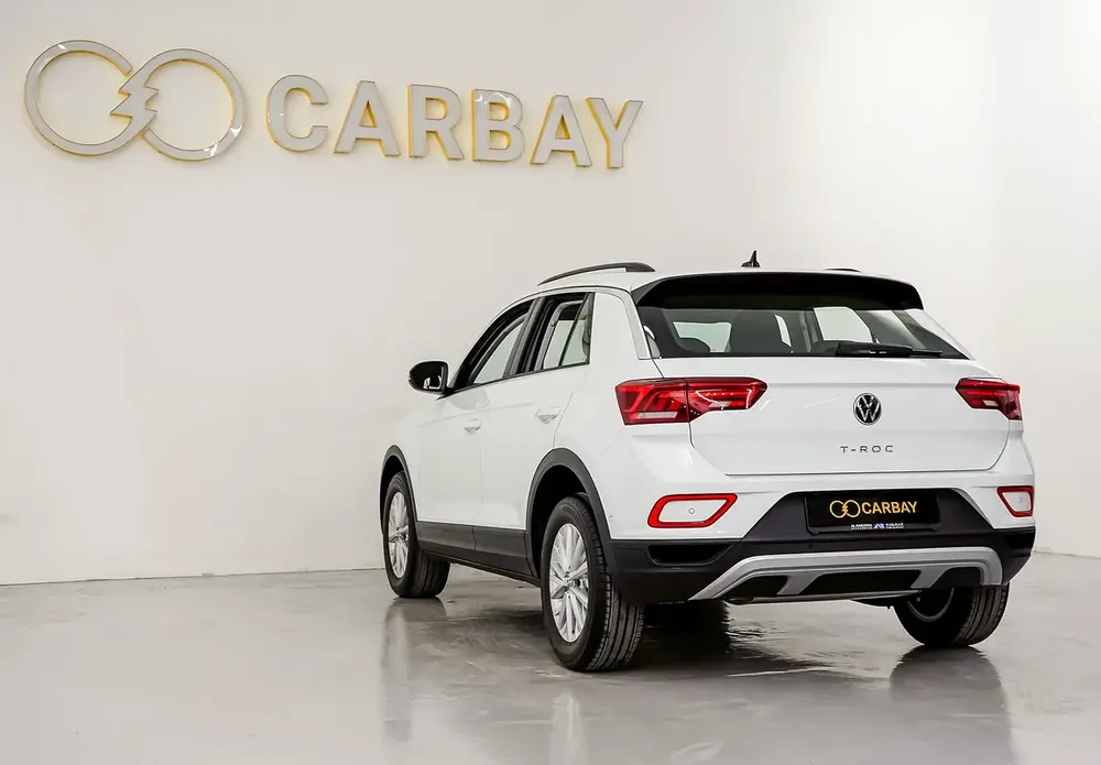 AED 1237 PM | VW T-ROC 2024 | UNDER 3 YEAR AGENCY WARRANTY & SERVICE CONTRACT | LOW KMS | GCC - Image 7