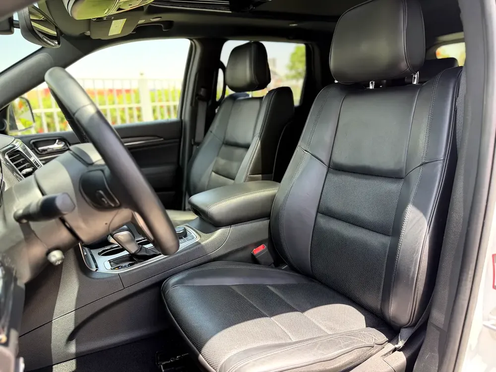 Jeep Grand Cherokee Overland Plus 2019 (Full Option – Low Mileage – Excellent Condition) - Image 10