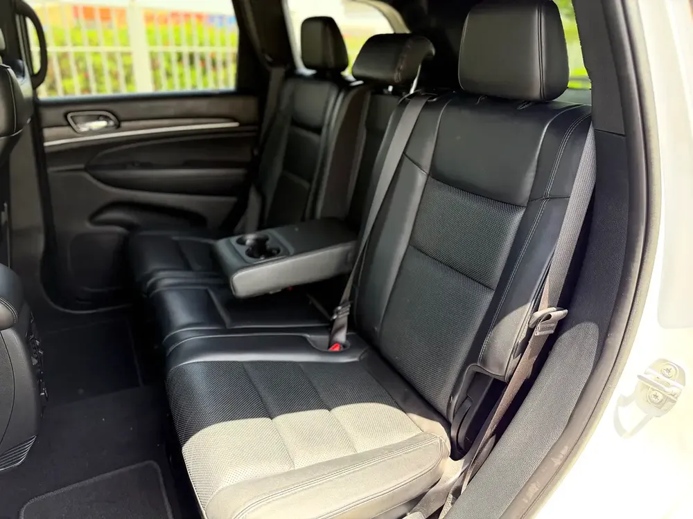 Jeep Grand Cherokee Overland Plus 2019 (Full Option – Low Mileage – Excellent Condition) - Image 13