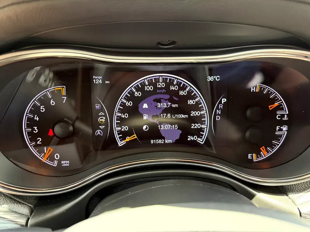 Jeep Grand Cherokee Overland Plus 2019 (Full Option – Low Mileage – Excellent Condition) - Image 15