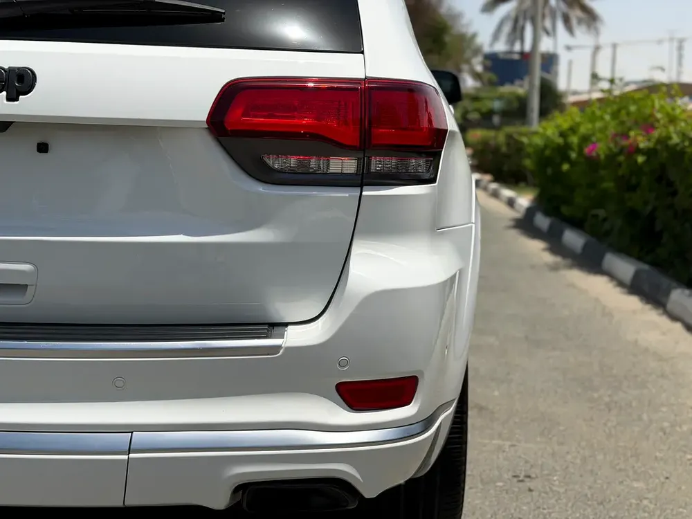 Jeep Grand Cherokee Overland Plus 2019 (Full Option – Low Mileage – Excellent Condition) - Image 6