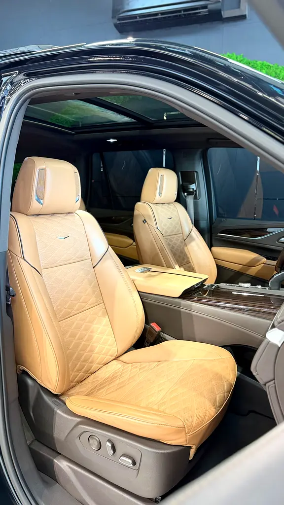 Pristine 2023 Cadillac Escalade Sport | GCC Specs | Warranty - Image 11