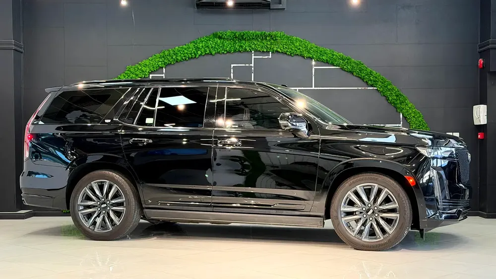 Pristine 2023 Cadillac Escalade Sport | GCC Specs | Warranty - Image 5