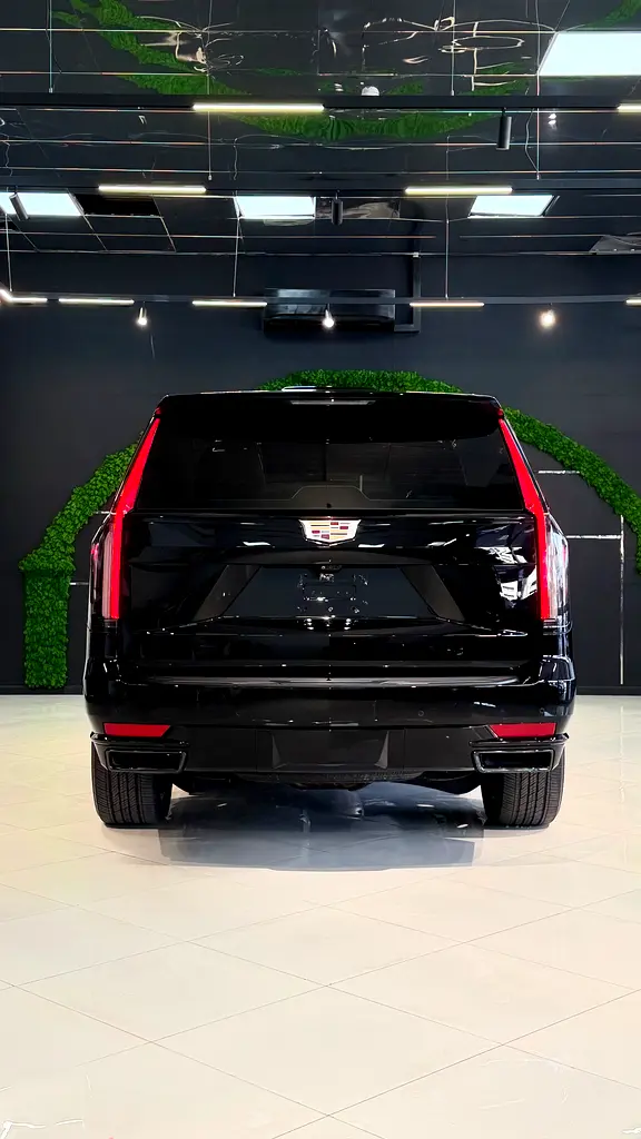 Pristine 2023 Cadillac Escalade Sport | GCC Specs | Warranty - Image 7