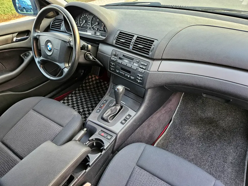 BMW 325I 2002 JAPAN IMPORTED - Image 12