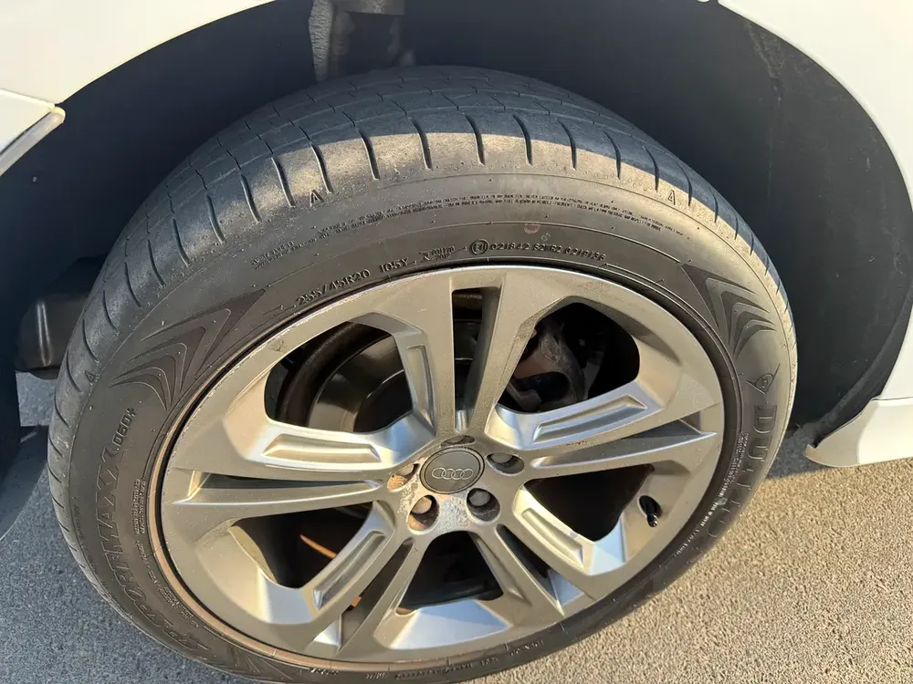 Audi Q5 2016 S LINE GCC Full option BEST CONDITION - Image 10