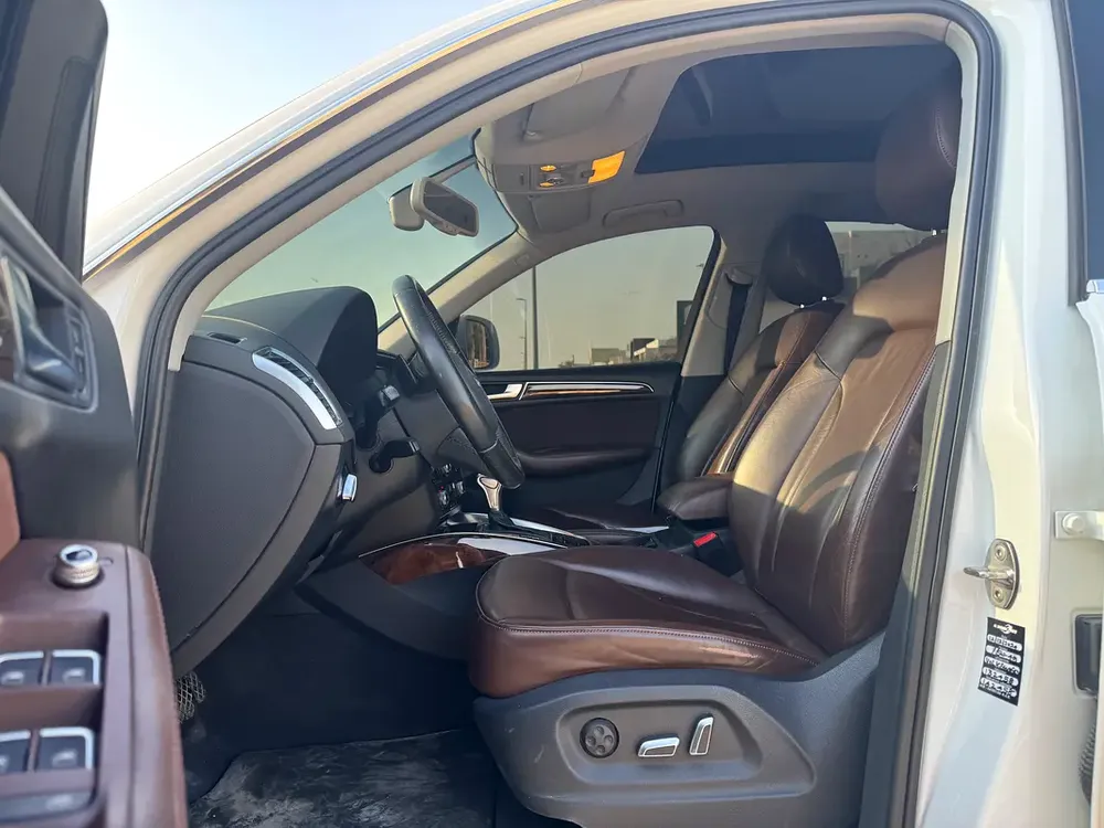 Audi Q5 2016 S LINE GCC Full option BEST CONDITION - Image 12