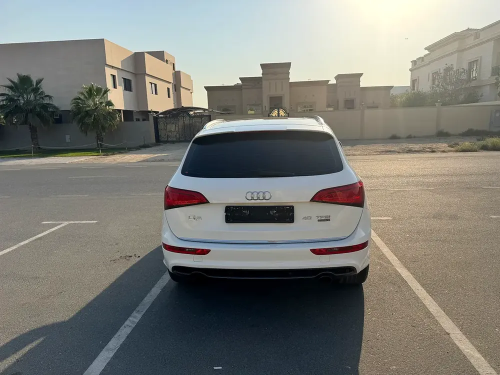 Audi Q5 2016 S LINE GCC Full option BEST CONDITION - Image 15