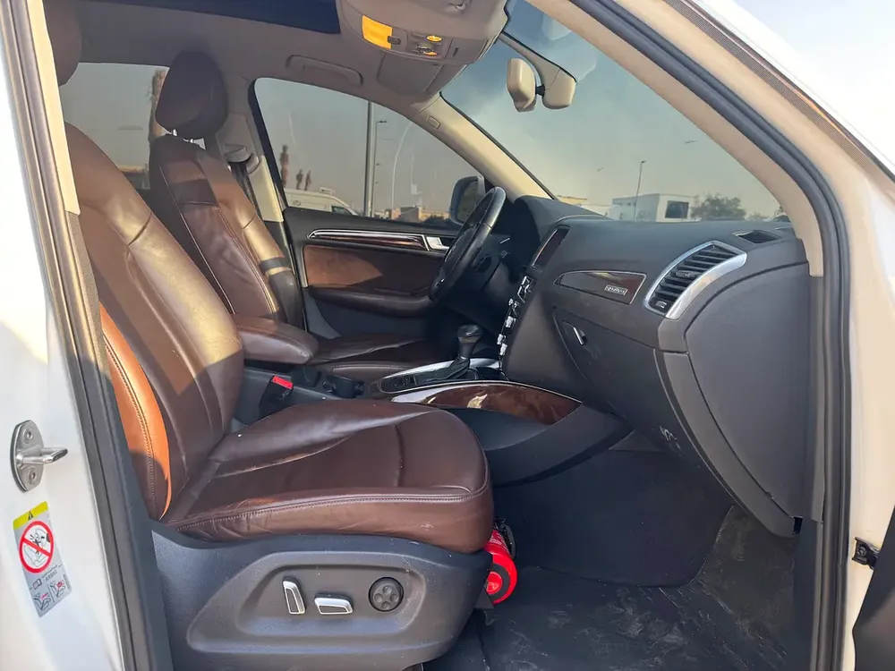 Audi Q5 2016 S LINE GCC Full option BEST CONDITION - Image 7