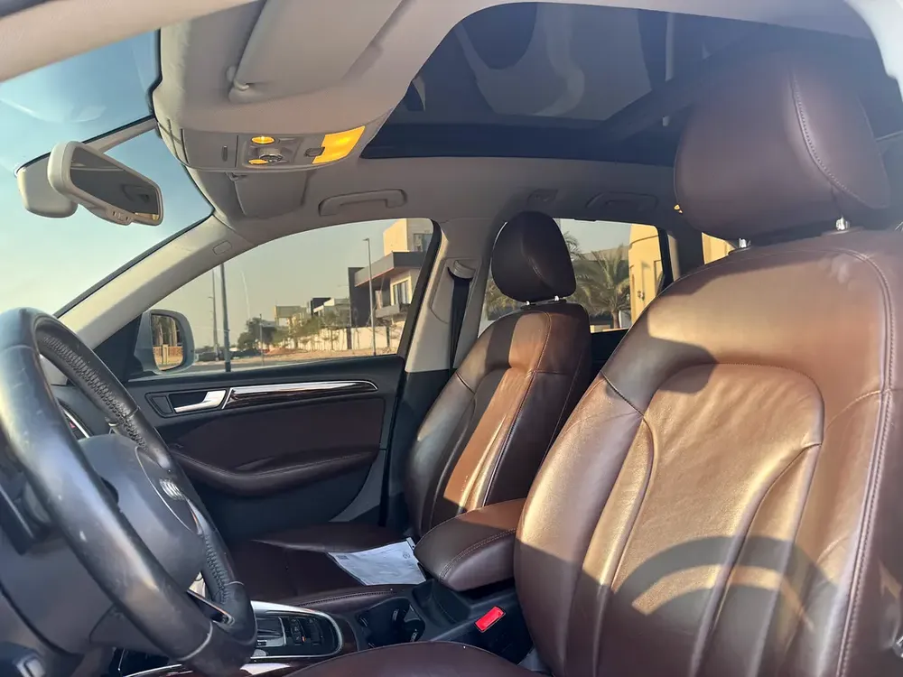 Audi Q5 2016 S LINE GCC Full option BEST CONDITION - Image 9