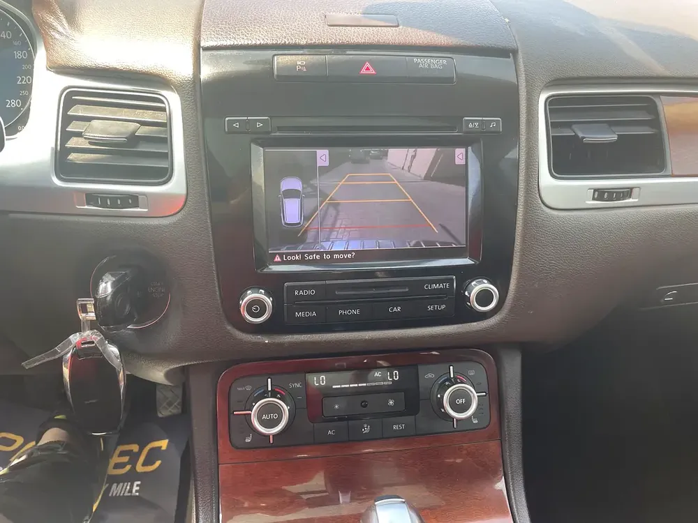 Volkswagen Touareg Comfortline 2014 - GCC Specs - Excellent Condition! - Image 14