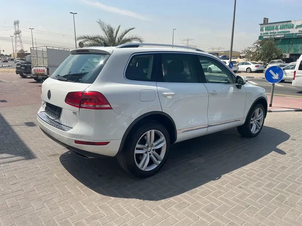 Volkswagen Touareg Comfortline 2014 - GCC Specs - Excellent Condition! - Image 16