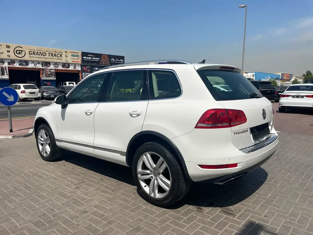 Volkswagen Touareg Comfortline 2014 - GCC Specs - Excellent Condition! - Image 18