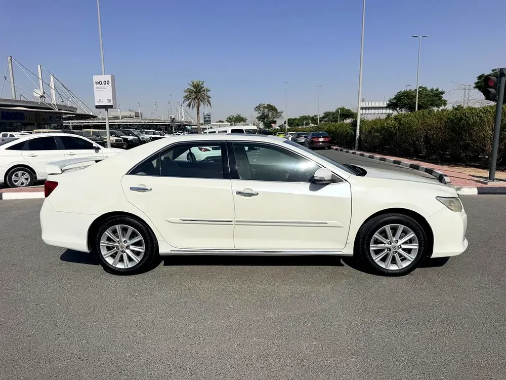Toyota Aurion 2013 Grande GCC Specs - Pristine Condition - Image 4