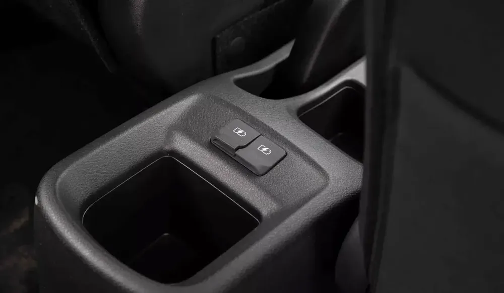 Nissan Kicks 2024 0% D:P  Insurancec & Registration free EMI starts 875 - Image 7