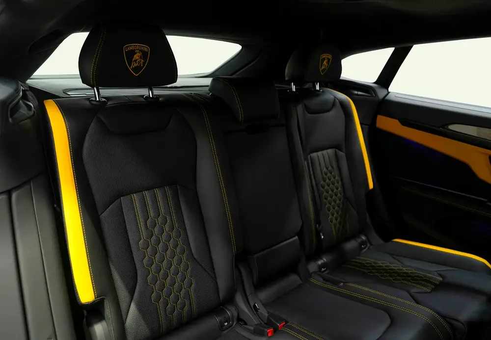 Lamborghini URUS SE 2025 | Certified Pre-Owned | Dealer Warranty | Service Contract - Image 11