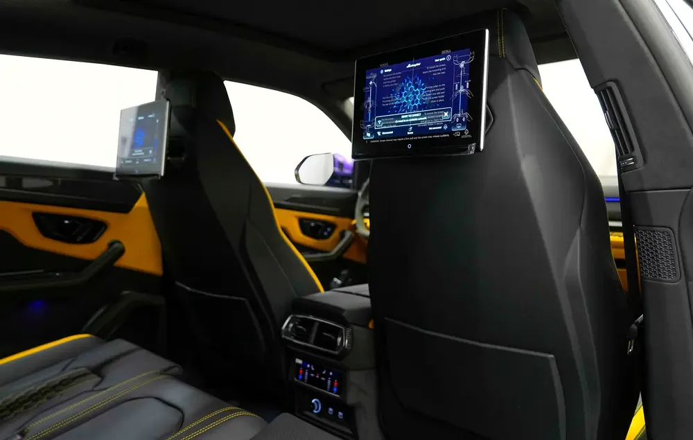 Lamborghini URUS SE 2025 | Certified Pre-Owned | Dealer Warranty | Service Contract - Image 12