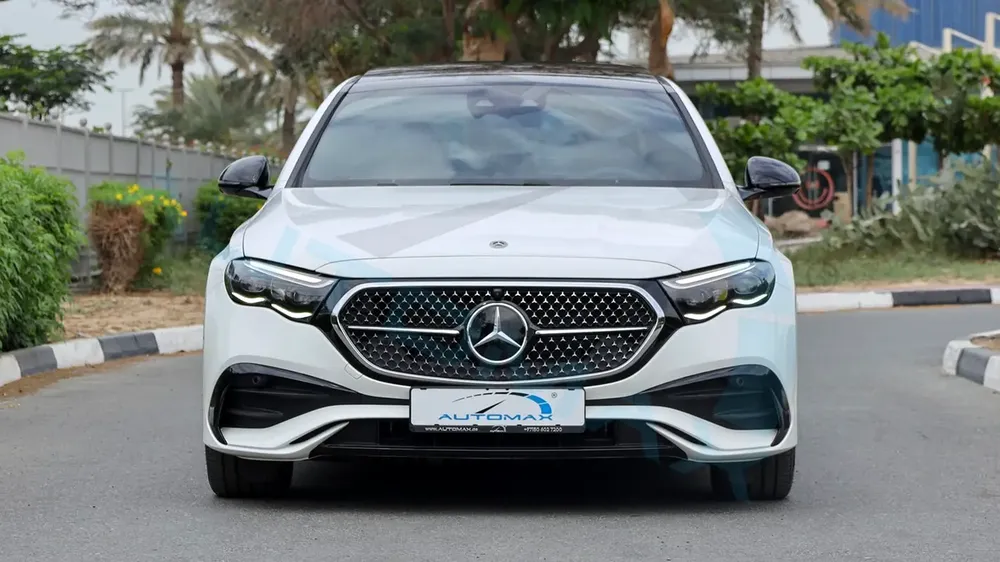 ( Eid al-Adha Offer ) 2026 Mercedes-Benz E 300 AMG 2.0T RWD GCC 0Km With 2 Years Warranty - Image 4