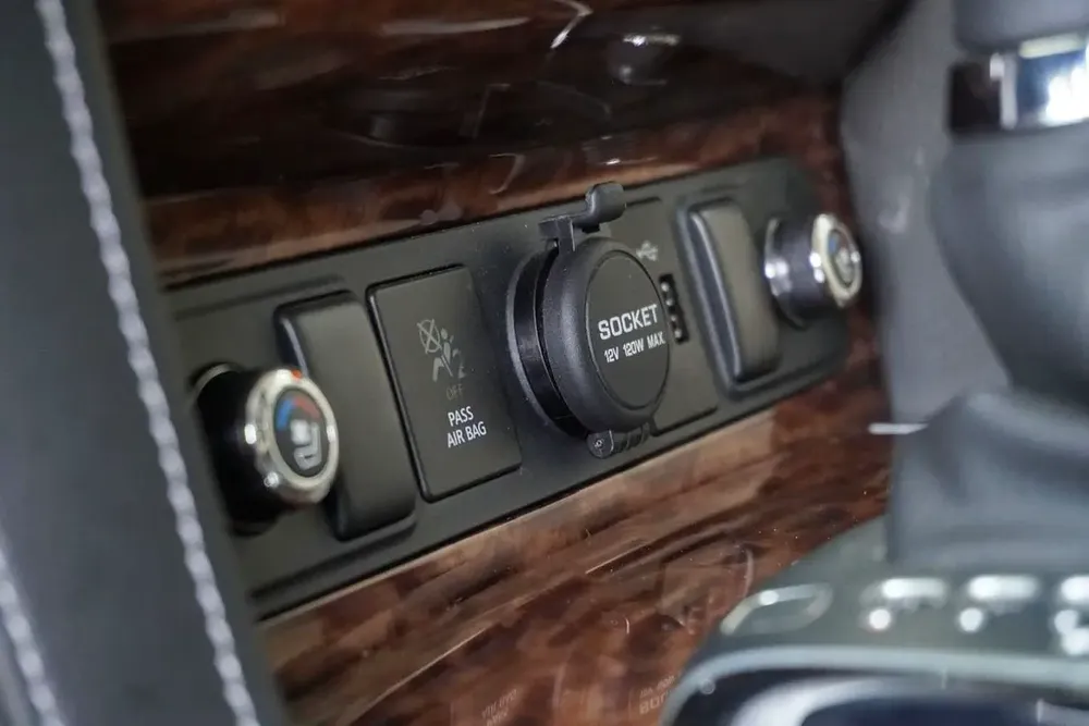 NISSAN ARMADA - Image 13