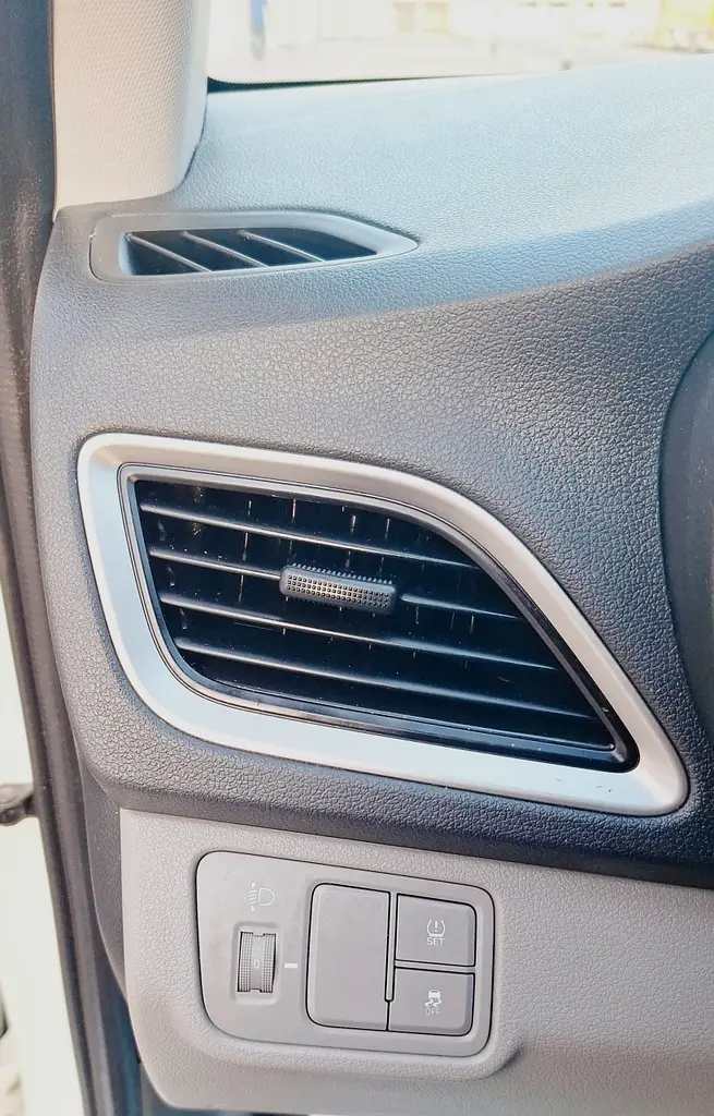 HYUNDAI ACCENT 2019 - Image 8