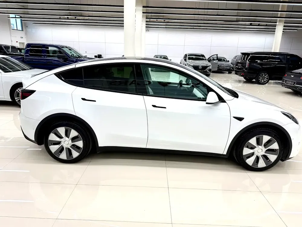 Tesla Model Y Long Range AWD 2022 GCC Specs - Image 5