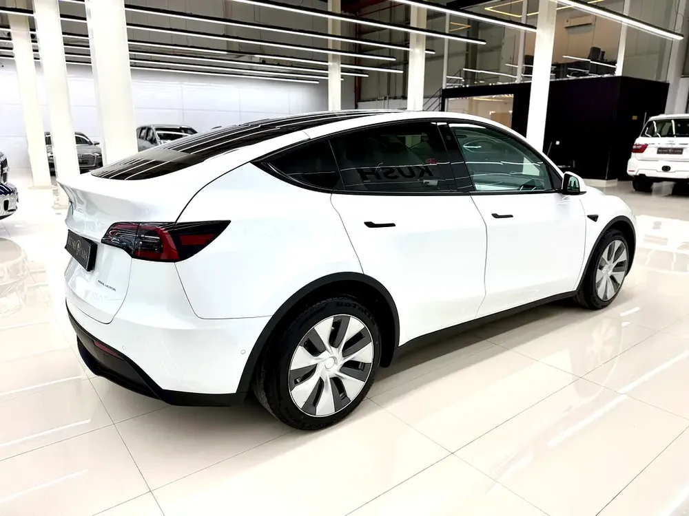 Tesla Model Y Long Range AWD 2022 GCC Specs - Image 6