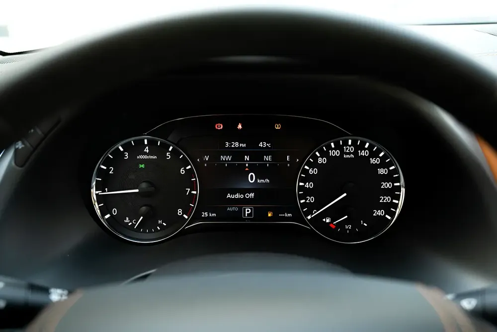 2024 Infiniti QX80 Sensory ProActive GCC Specs - Image 9