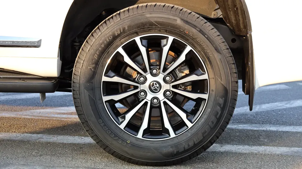 TOYOTA LANDCRUISER PRADO - Image 18