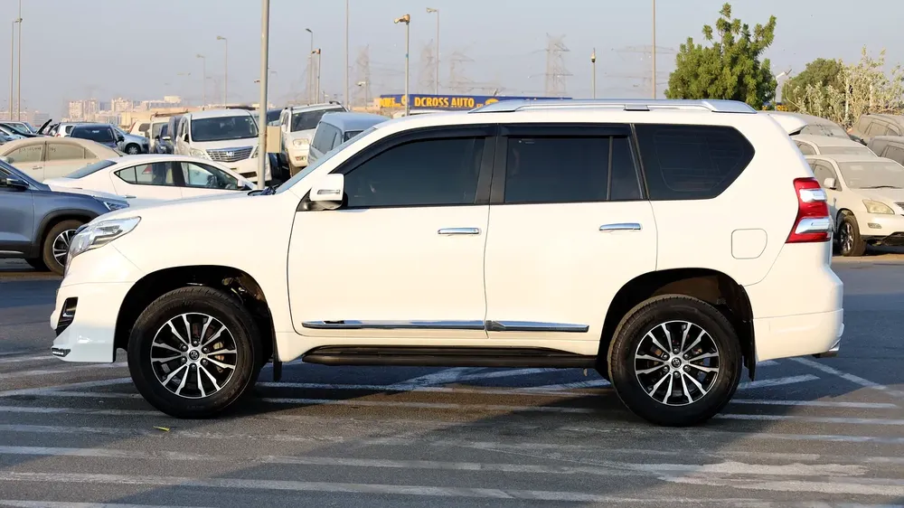 TOYOTA LANDCRUISER PRADO - Image 4