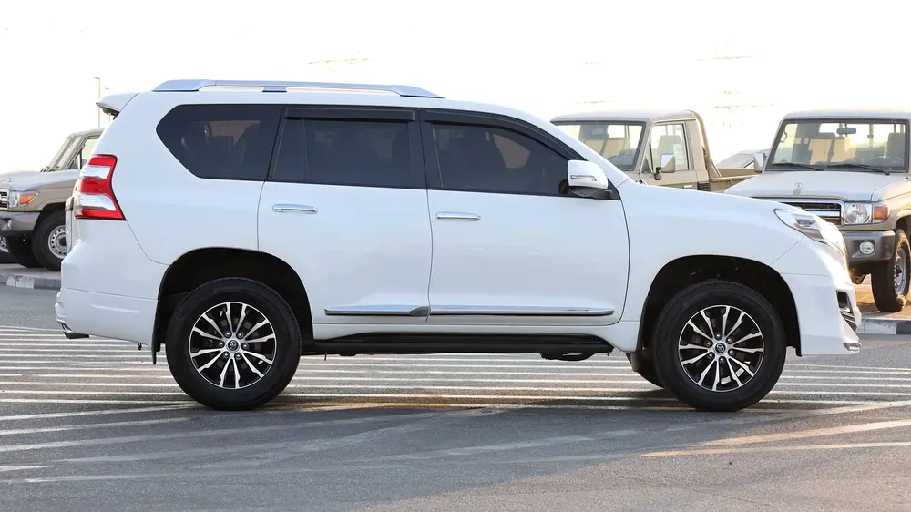 TOYOTA LANDCRUISER PRADO - Image 8
