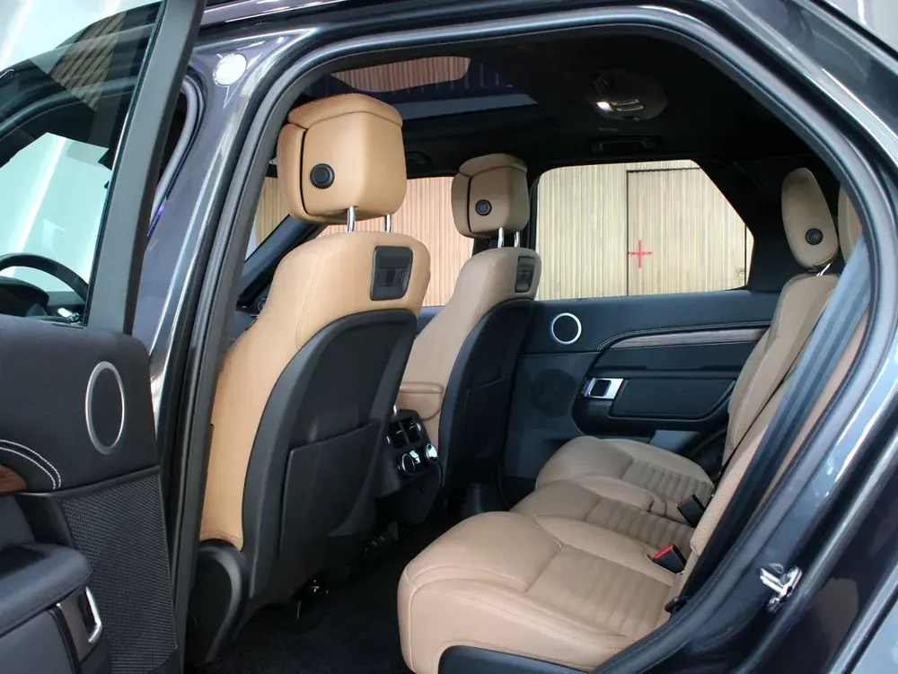 2024 - Land Rover Discovery P360 Dynamic HSE V6 with warranty - Image 12