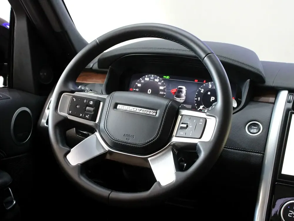 2024 - Land Rover Discovery P360 Dynamic HSE V6 with warranty - Image 17