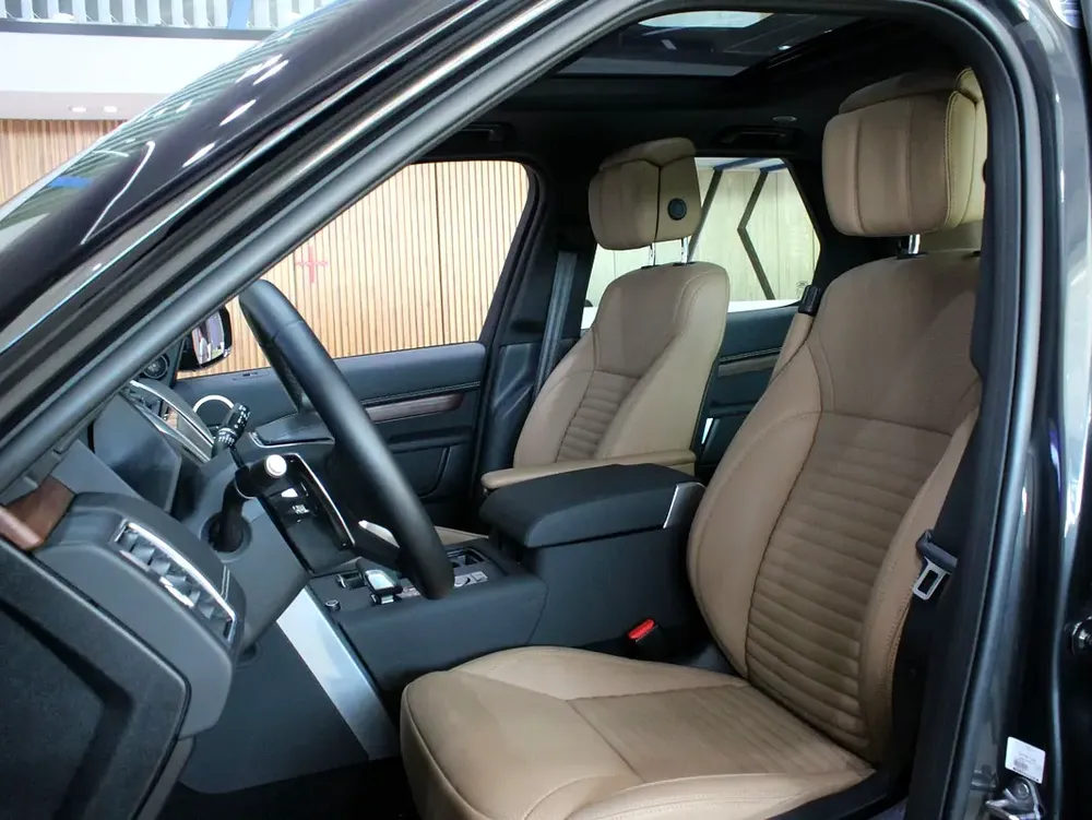 2024 - Land Rover Discovery P360 Dynamic HSE V6 with warranty - Image 9