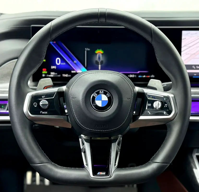 2023 BMW 735i, 2028 BMW Warranty + Service Pack, Full BMW Service History, Low Km, Fully Loaded, GCC - Image 14