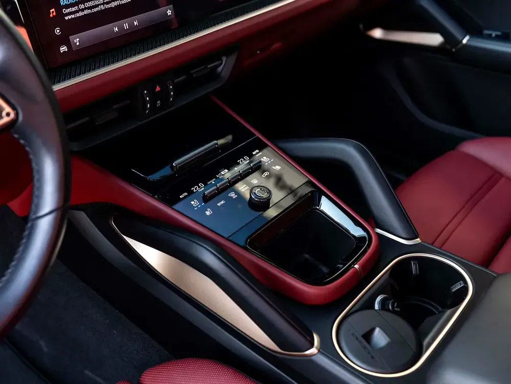 0% DOWN PAYMENT | PERFORMANCE PULSE UPGRADE | CAYENNE COUPE | UNICORN SPEC | PORSCHE WARRANTY - Image 13