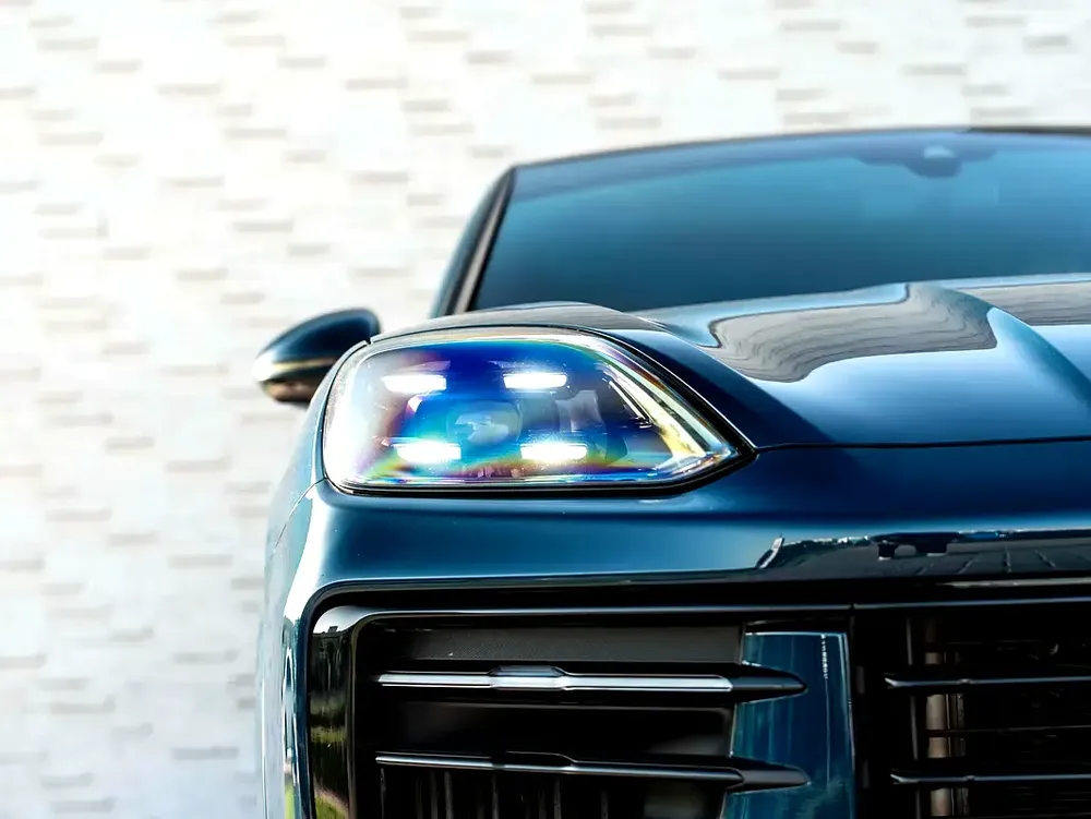 0% DOWN PAYMENT | PERFORMANCE PULSE UPGRADE | CAYENNE COUPE | UNICORN SPEC | PORSCHE WARRANTY - Image 4